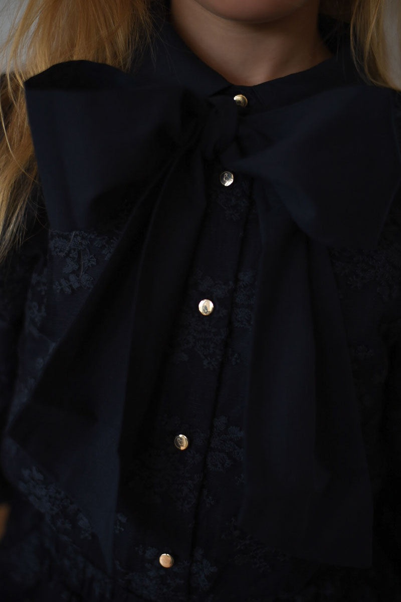 Olivia Lace Blouse ❘ Navy