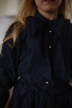 Olivia Lace Blouse ❘ Navy